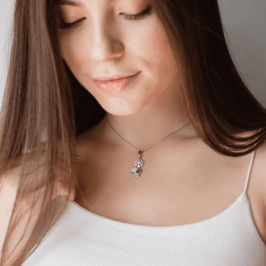 Taşlı Yonca Kolye