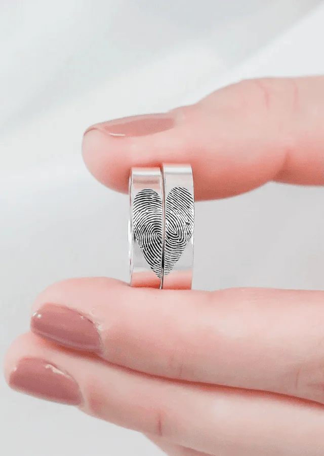 Çift Yarım Kalp Parmak İzi Yüzük (4 mm)